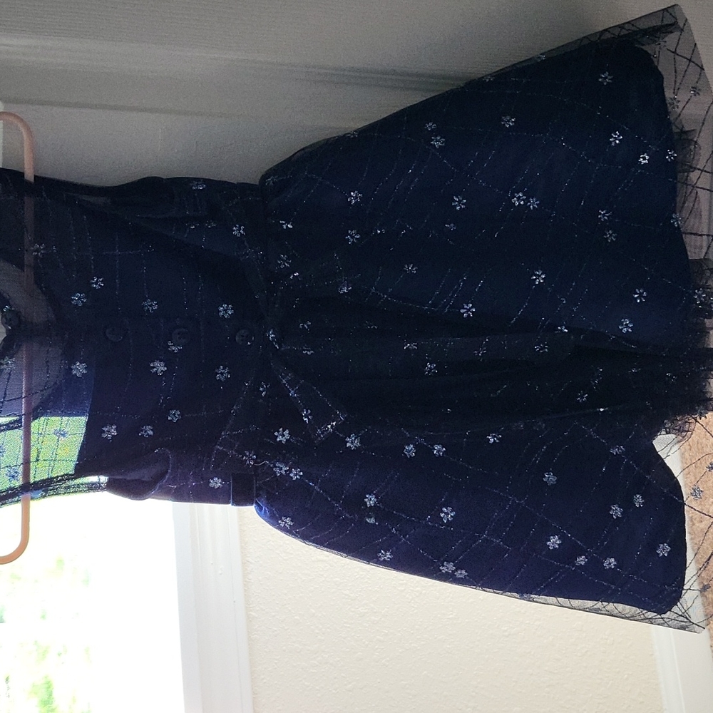 Dress - Picture 4 of 6